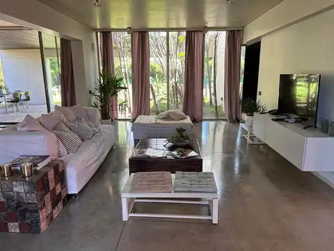 Casa en alquiler Barrio Cerrado