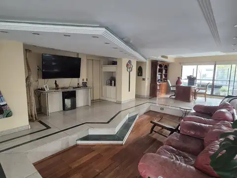 Montes de Oca al 400