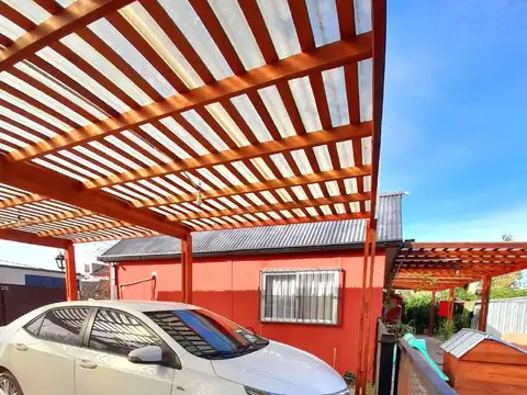Casa en Venta con 2 cocheras