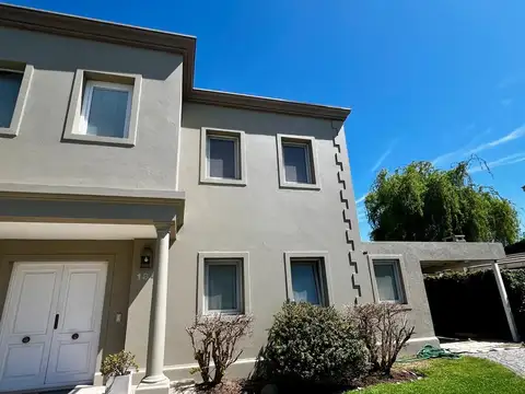 Casa  en Venta en Septiembre, Escobar, G.B.A. Zona Norte