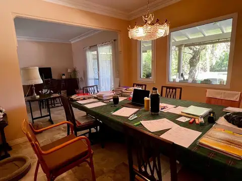 Casa en Venta con 4 cocheras