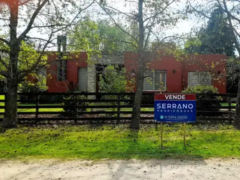 SDA Venta Casa, 3 dorm, pileta, 1500m2 de parque, calle Guiraldes al 300, Parque Sakura, Exal. de la Cruz