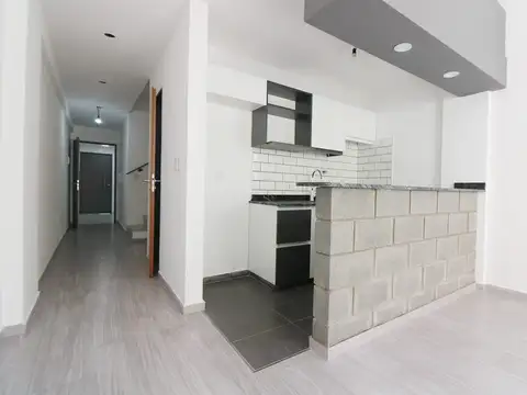 Depto Tipo Casa en Venta de 3 ambientes