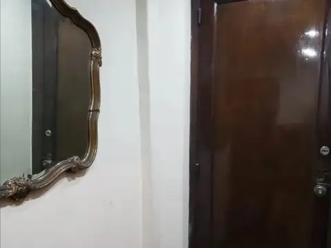 Av. Pres. Roque Sáenz Peña 1100 San Nicolás Oficina U$29.000