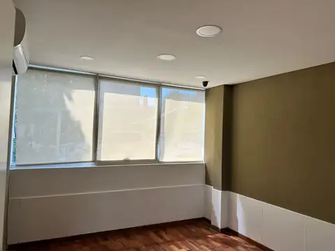 Oficina 102 m2 en alquiler en Complejo Bureau Leloir