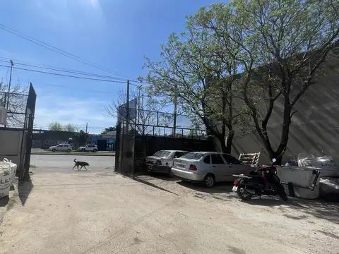 Galpon en Venta 40  mts Fondo