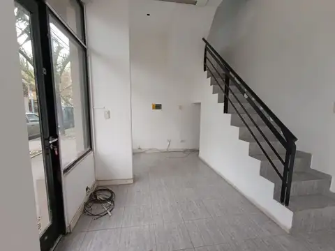 Local en Alquiler en Caseros, $ 890.000