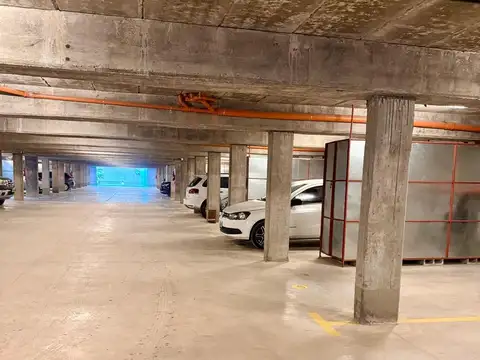 Venta cochera en barrio Amapolas, Pilar