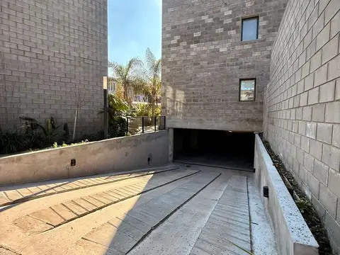 Venta cochera en barrio Amapolas, Pilar