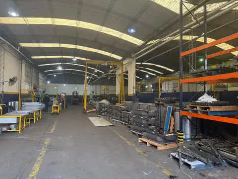 Galpon en Venta 30  mts Frente