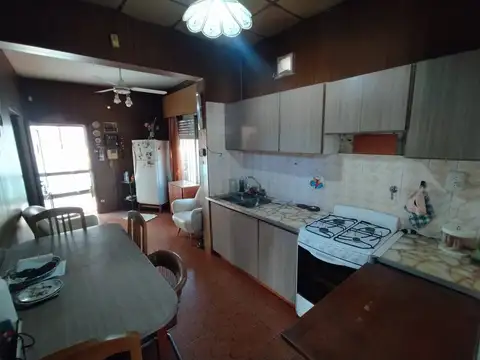 Depto Tipo Casa en Venta en Bernal, USD 58.000