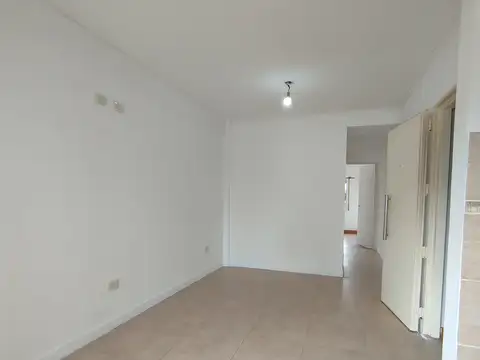 Monseñor Rómulo Di Giorno 100, Piso 3B