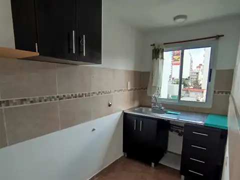 Departamento en Alquiler en Remedios De Escalada, $ 460.000