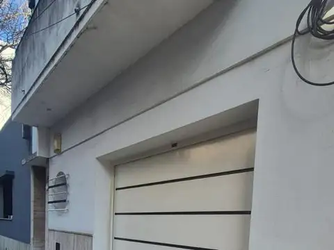 Casa en Centro - Cochera - Patio