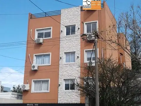 Departamento 2 Ambientes con Cochera en Venta - Villa Sarmiento