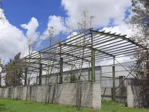 VENDO o PERMUTO  NAVE Industrial a terminar