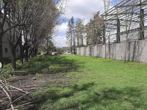 Galpon en Venta en San Nicolas De Los Arroyos, USD 1