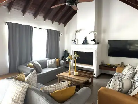 Casa en Alquiler Temporal de 4 dormitorios