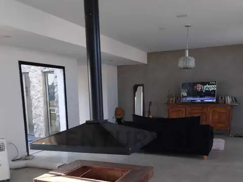 Casa en Venta en Area 60, USD 260.000