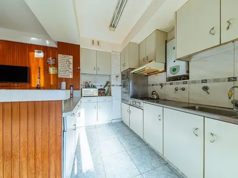 Departamento 5 ambientes con 2 baños