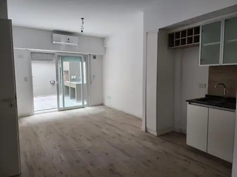 Depto Tipo Casa en Alquiler de 4 ambientes