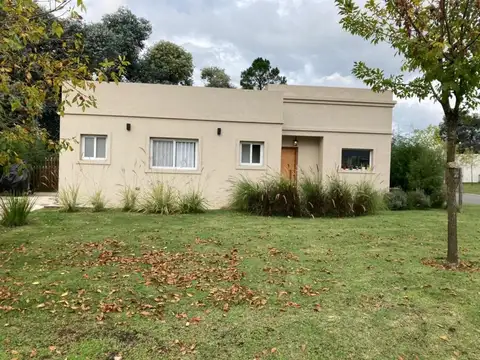 Venta de Casa en San Alfonso Pilar del Este UF 100