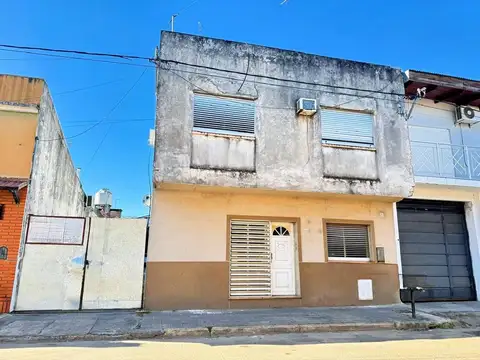 Casa y Galpón en venta
