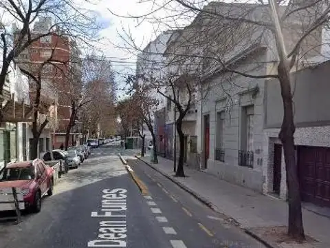 Depto Tipo Casa en Venta 80 años