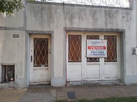 CASA EN VENTA - VILLA TESEI - HURLINGHAM