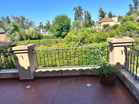 Casa en Venta de 5 dormitorios