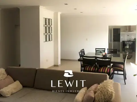 Casa en Venta en Neuquen, USD 450.000