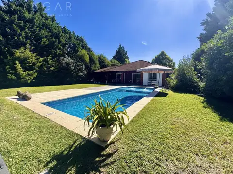 Casa en Venta en Saint Matthews, USD 278.000