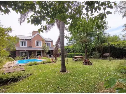 Bº Cº SOLES DEL PILAR, MANZANARES-PILAR-  CASA 3 DORM. GALERIA, PILETA.