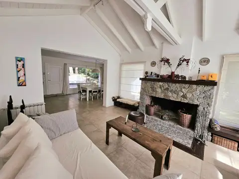 Casa en Venta en Carilo, USD 510.000