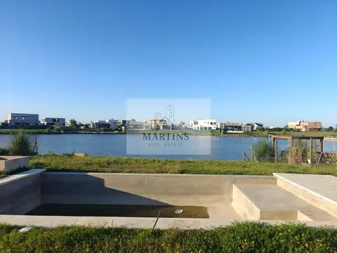 Casa a la laguna con pileta en San Sebastian Pilar