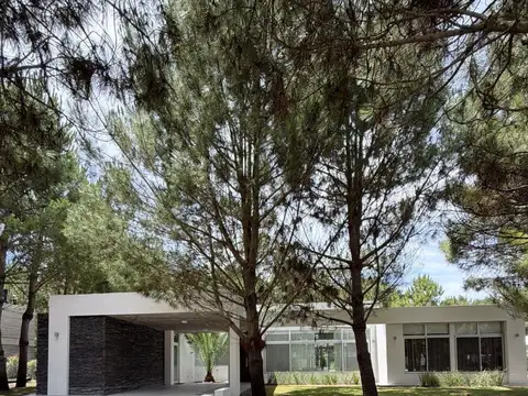 Casa Venta Barrio Cerrado La Herradura 5 ambientes