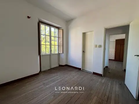 Oficina 4 ambientes con 1 baño