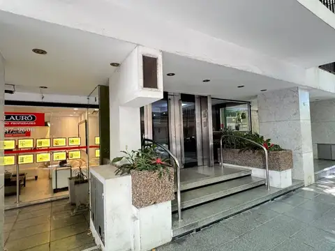 Semipiso de 4 ambientes con cochera y baulera en alquiler en Barrancas de Belgrano