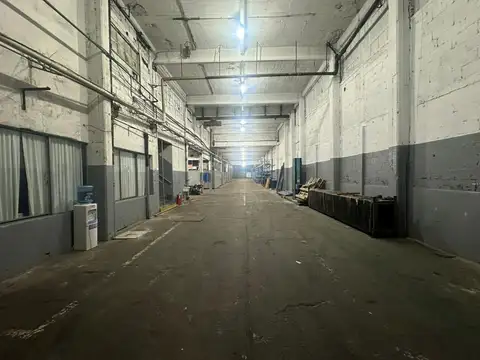 Galpón de 800 m2 -  Lomas del Mirador - ALQUILER