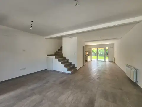 Don Torcuato - Condominio Village Estrada 1798. Esquina Bolivia - DÚPLEX A ESTRENAR. 3 DORM. JARDÍN