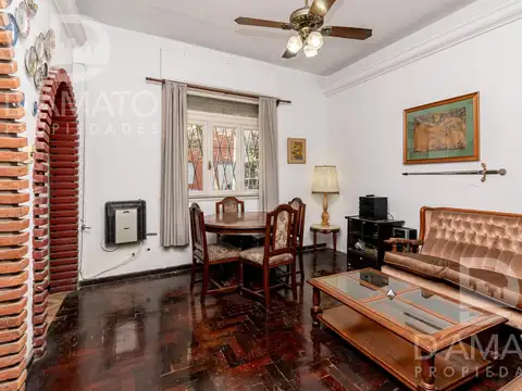 Casa 4 ambientes con 2 baños