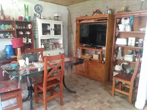 Casa 3 ambientes con 1 baño