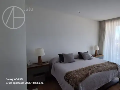 Departamento en Alquiler con 1 cocheras