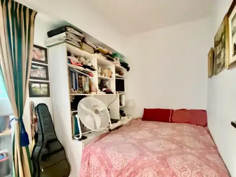 Departamento den venta de 3 ambientes, con balcón y lavadero
