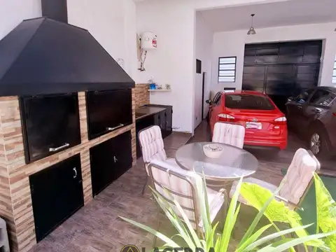 Casa 4 ambientes con 3 baños