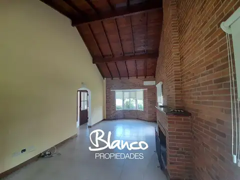 Casa 5 ambientes con 3 baños