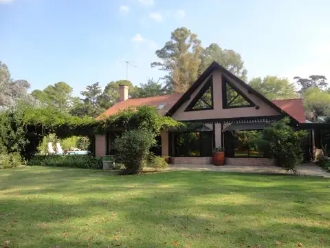 Casa en venta en Martindale C.C. - en una planta - 6 dormitorios