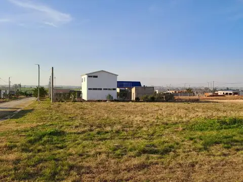 Terrenos En Loteo Loma Hermosa! Aldea Brasilera