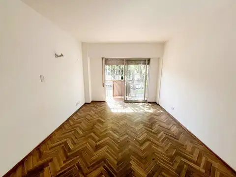 Alquiler Monoambiente con balcón. Zona Medicina - Rosario.