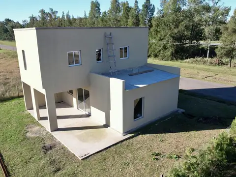 Terreno en Venta en Barrio Cardales Chico de 360 m². Con posesión y escriturado. Sin expensas